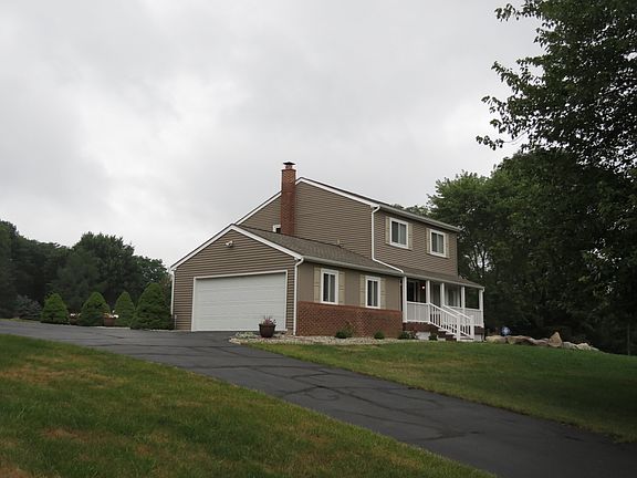 3rd image of 2600 Sun Terrace Dr