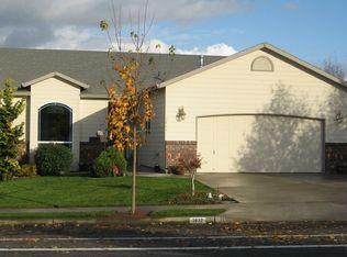 3822 NE Fairview Lake Way, Fairview, OR 97024