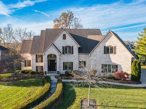 10701 Harbor Bay Dr, Fishers, IN 46040