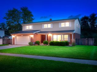 912 N Moki Ln, Mount Prospect, IL