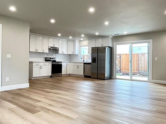4th image of 3426 Cecil Ave