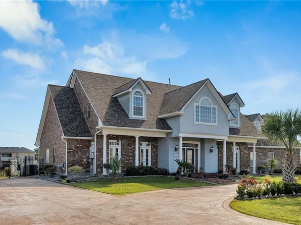 3633 Lake Michel Ct, Gretna, LA 70056