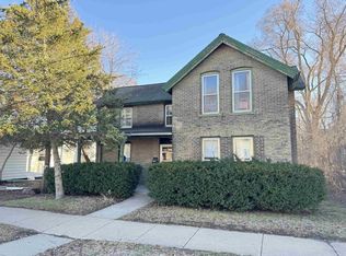 212 W Oneida St, Portage, WI 53901