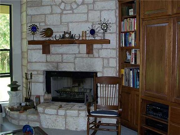 4th image of 551 Avenida Serena