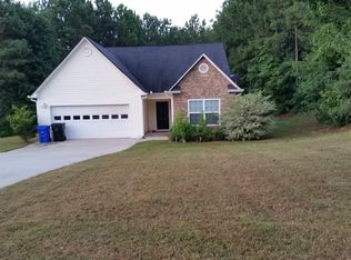 17 Palmer Pl, Grantville, GA 30220
