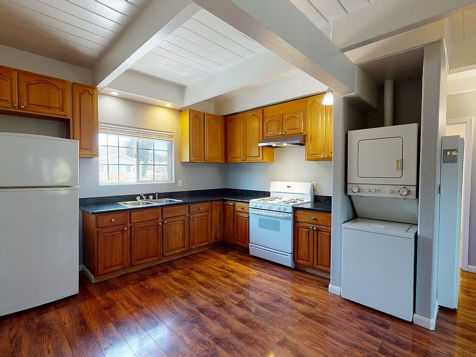 1st image of 7867 Bancroft Ave APT 10