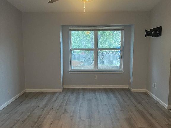 4th image of 1322 Wildflower Ct
