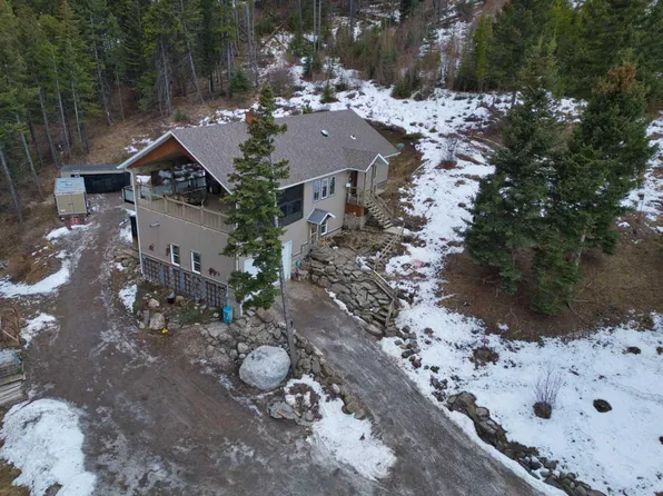 109 Adanac Rise, Crowsnest Pass, AB T0K 1C0