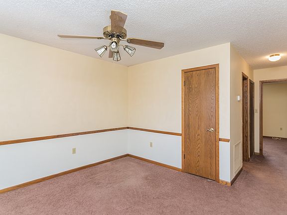 3rd image of 10421 Pink Azalea Dr