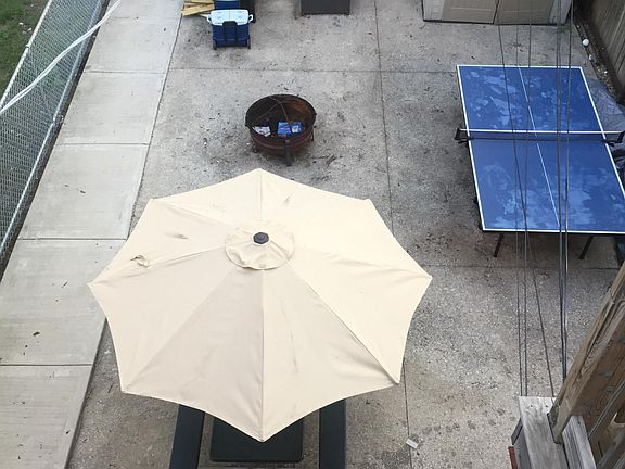 Patio/Fire Pit/Ping Pong Table/BBQ