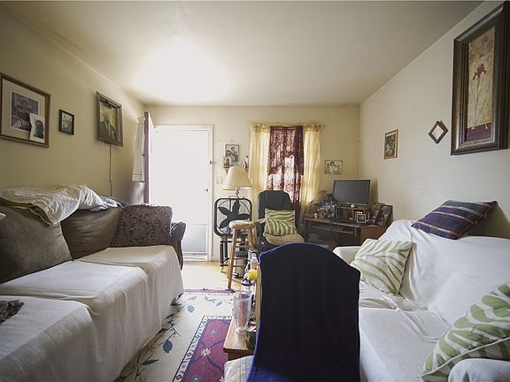 5th image of 1039 Elwood St