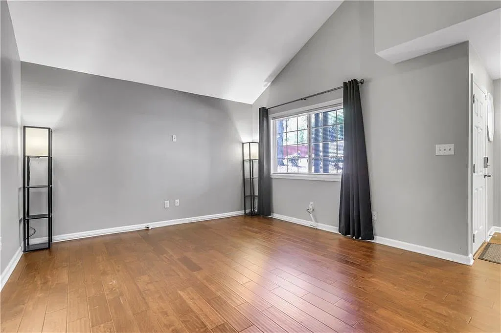 2 bed, 2.5 bath, 1290 sqft, $2,475 — Photo 4