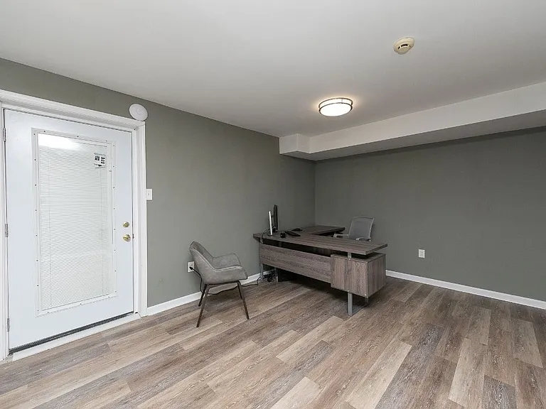 Leasing Office