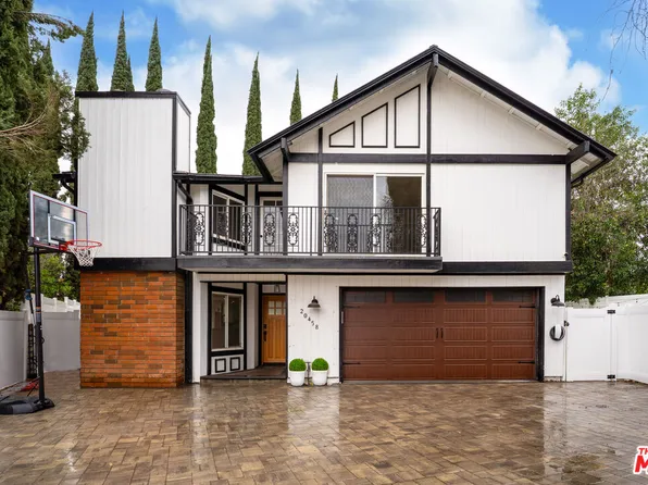 20458 Blythe St, Winnetka, CA 91306