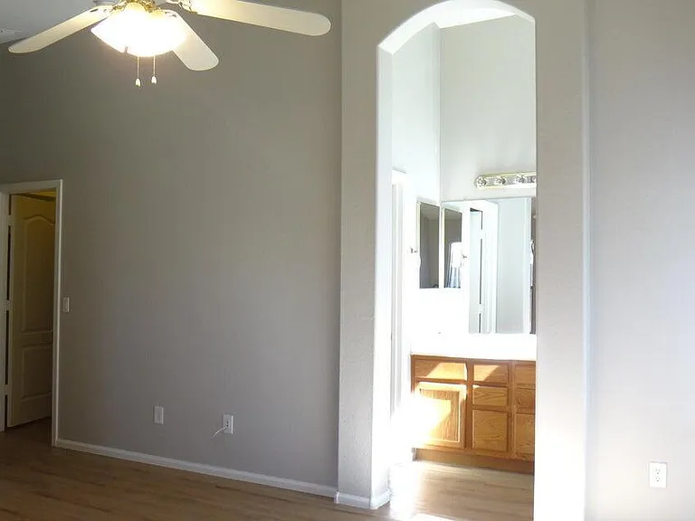 12425 W Missouri Ave — Photo 20