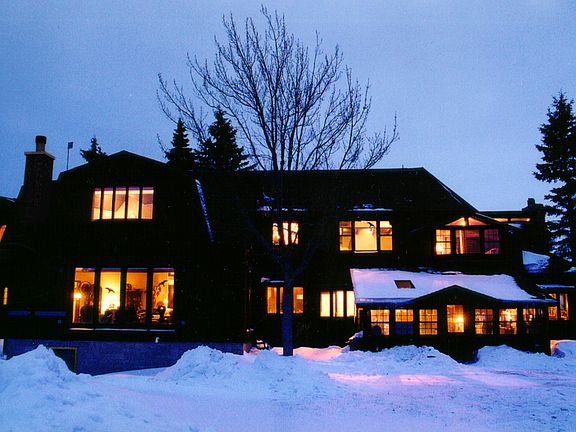 3rd image of 139 E Huron Dr