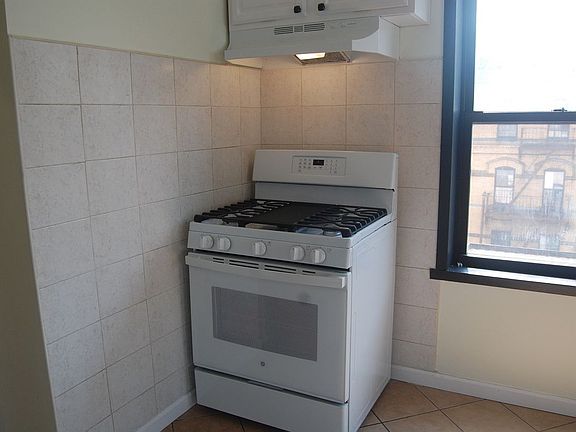4th image of 235 Bushwick Ave #4F