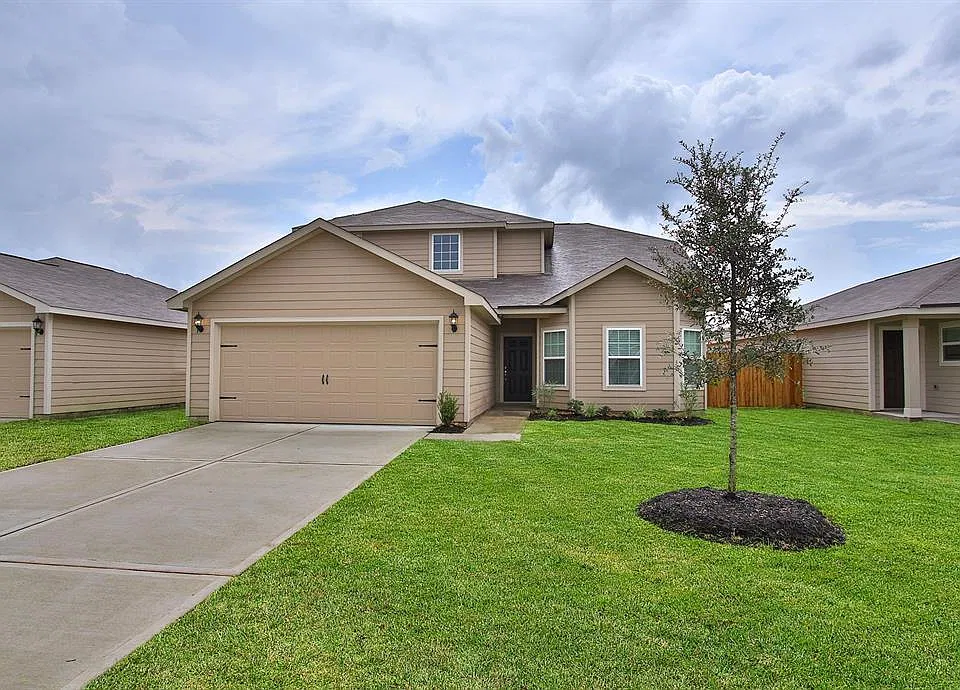 735 Crystal Lakes Dr