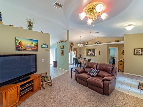 5th image of 32742 Windy Oak St