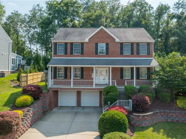 132 Lake Colony Dr, Venetia, PA 15367
