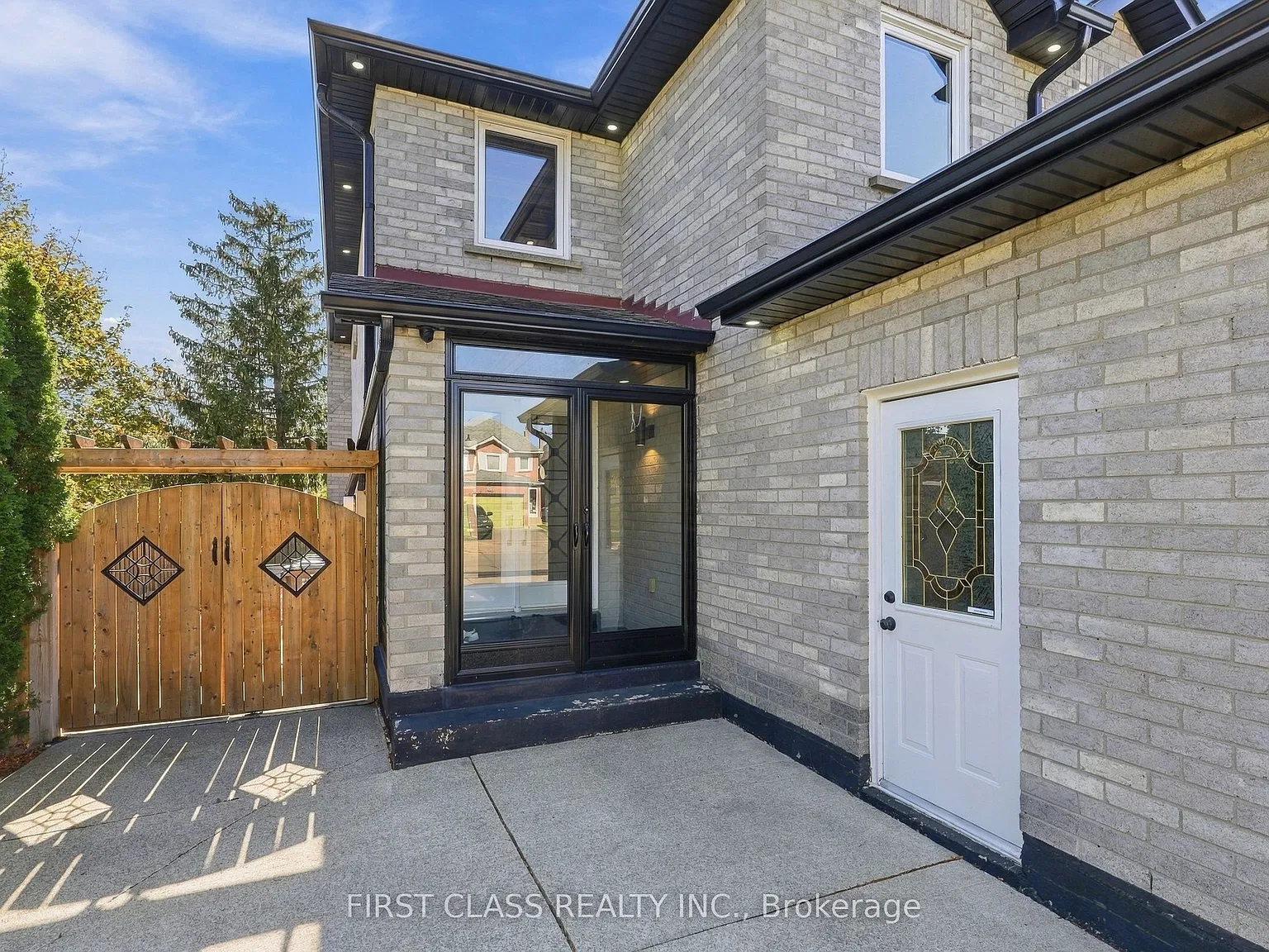 6 bed, $3,300 — Photo 2