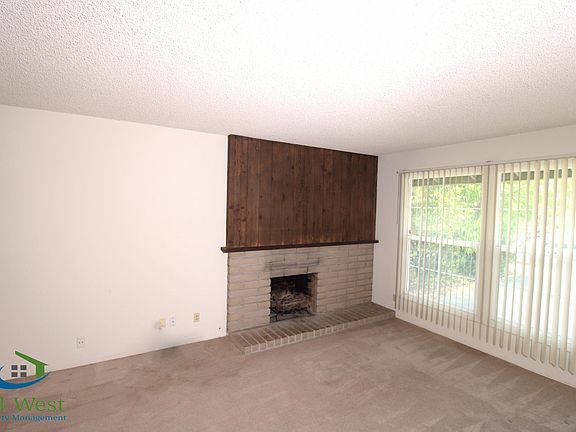 4th image of 358 Avenida Arboles