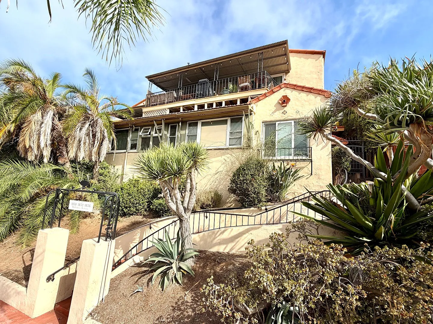 Prime Studio in the Heart of Hillcrest! — Photo 3