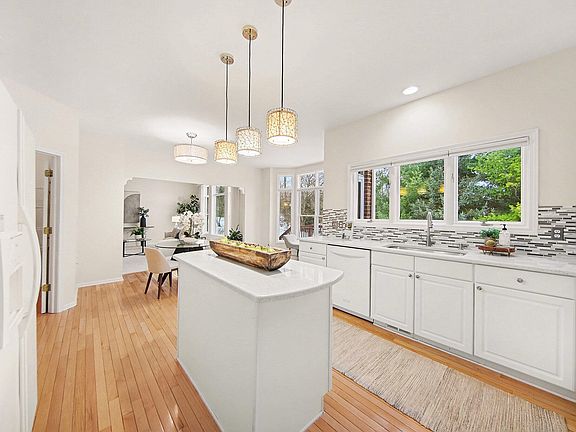 3rd image of 2477 Winged Foot Ct