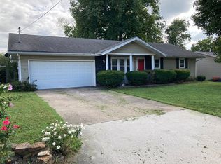 1910 E Smith St, Springfield, MO 65803