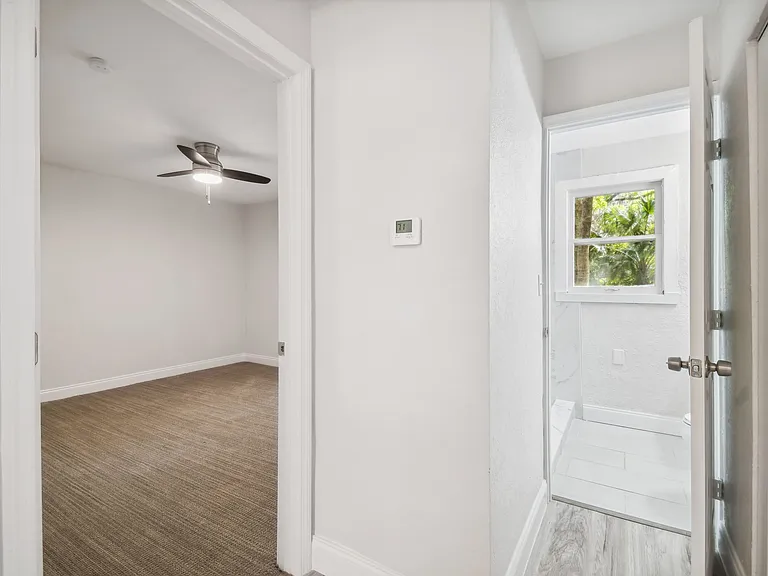 5710 Kenwood Ave — Photo 12