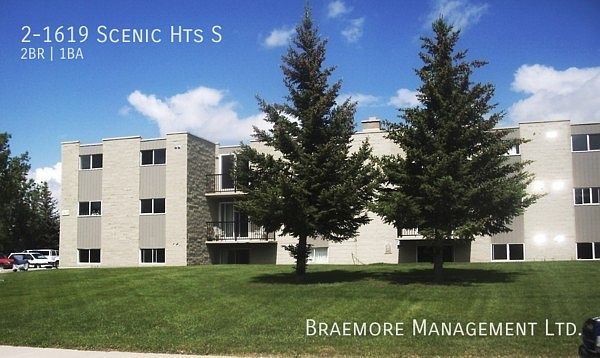 1st image of 1619 Scenic Hts S #2