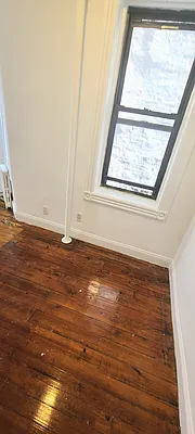 Rented by United Realty Equities | media 21