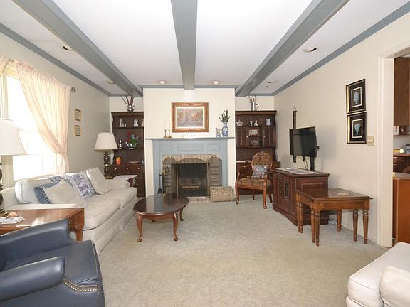 3rd image of 2275-77 Valley Creek Dr