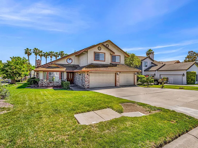 5650 Edgeview Dr — Photo 5