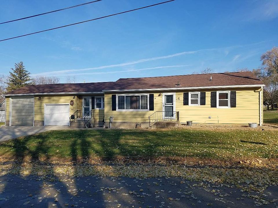 1st image of 615 6th St NE