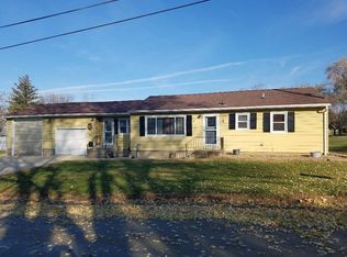 615 6th St NE, Oelwein, IA 50662