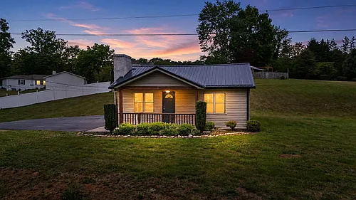 60 Maple Tree Dr Photo 1