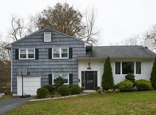 30 Rutledge Rd, Scarsdale, NY 10804