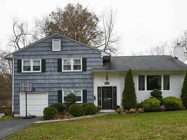 30 Rutledge Rd, Scarsdale, NY 10804