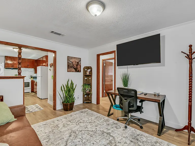 1009 Meadow Park Dr — Photo 14