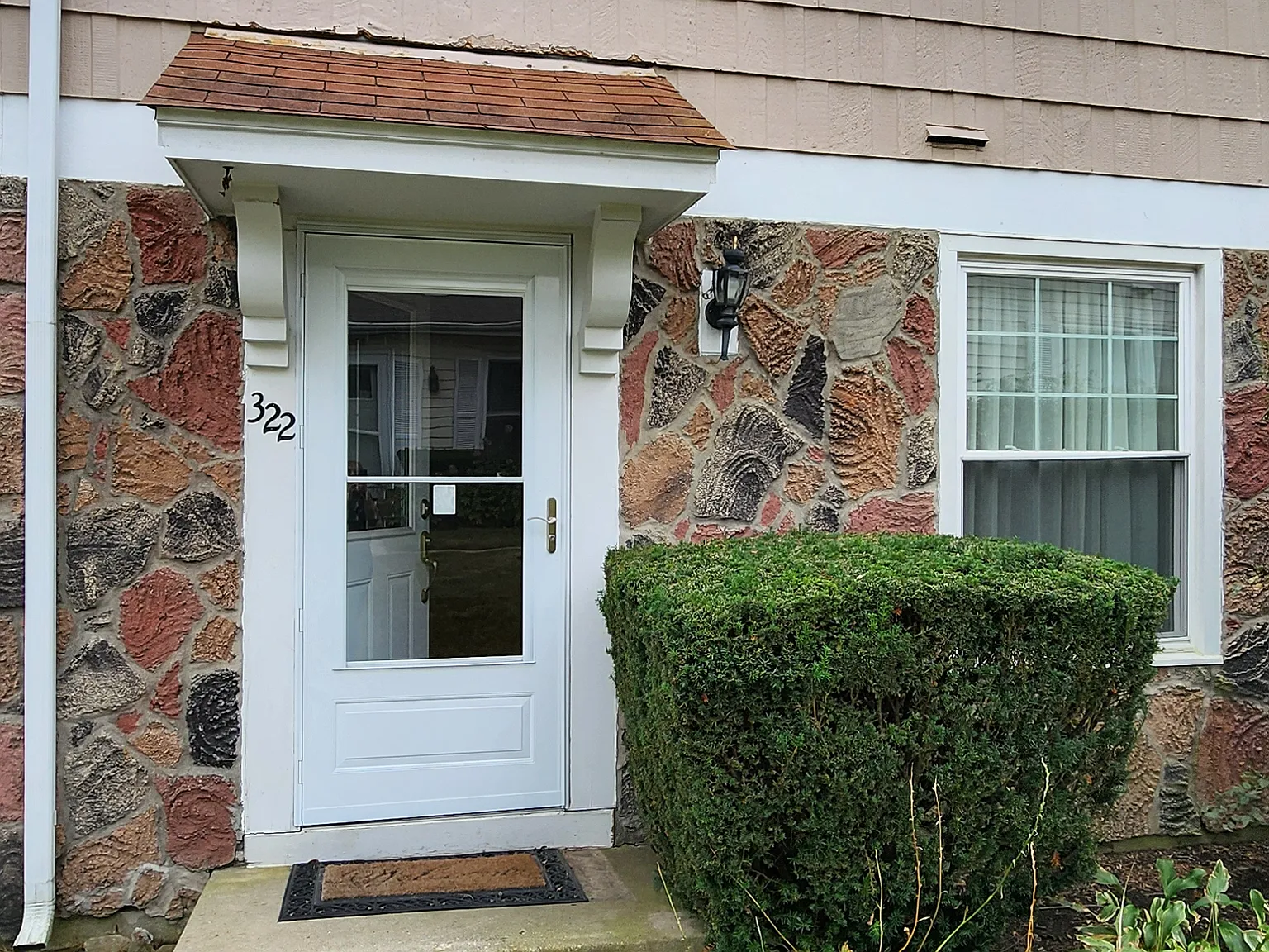 2 bed, 1.5 bath, 1012 sqft, $2,150 — Photo 2