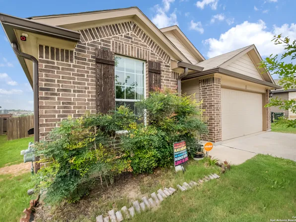 108 Miles Dr, San Marcos, TX 78666