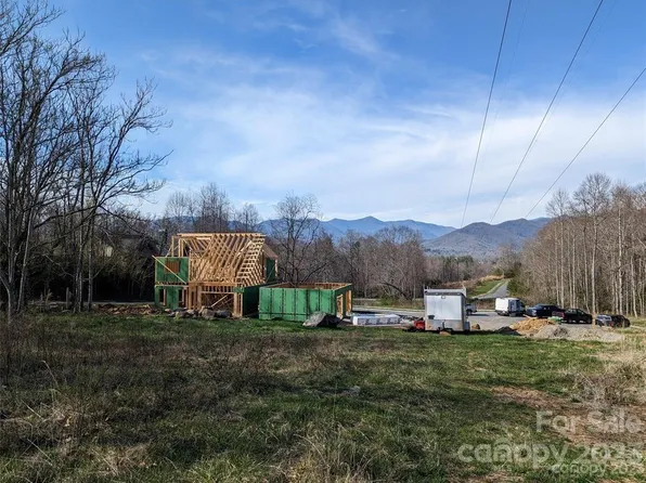 16 Old Lafayette Ln #10, Black Mountain, NC 28711