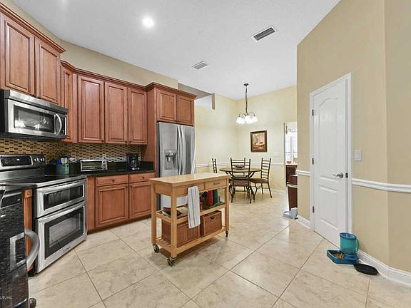 5th image of 105 Linda Lake Ln