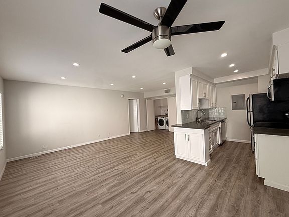 3rd image of 415 N Oakhurst Dr APT 205