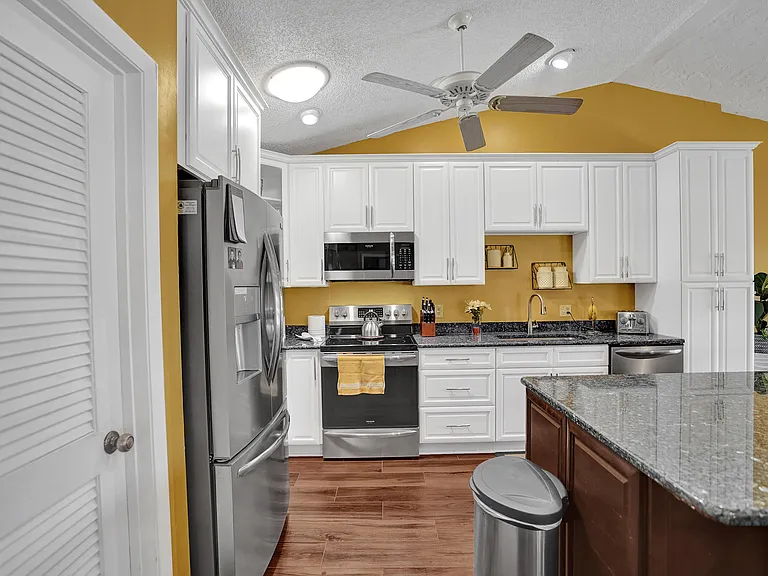 2915 NW 12th St #D — Photo 17