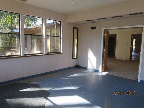 5th image of 250 Sumter Dr