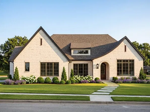 1016 N Oak St, Roanoke, TX 76262