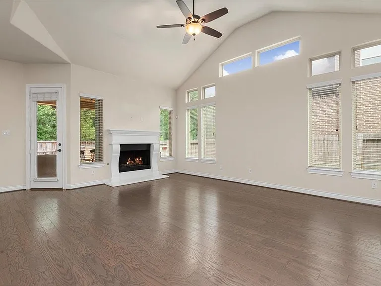23034 Creek Park Dr — Photo 20