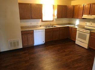 379 Johnathan Ln, Zanesville, OH 43701